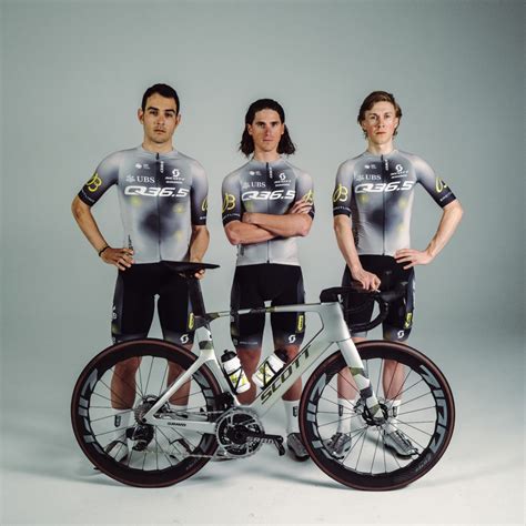 El Q Pro Cycling Team Competir Con Bicicletas Scott