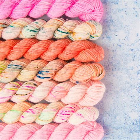 Acrylic Yarn vs Cotton Yarn - Which is Better? | TREASURIE