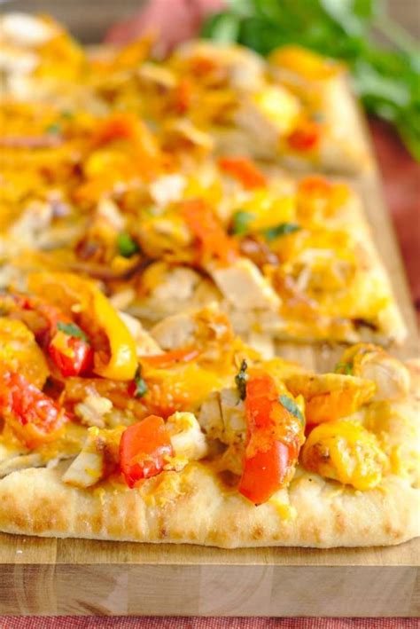 15 Minute Chicken Fajita Flatbread Pizza Mildly Meandering