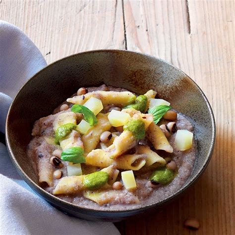 Ricetta Garganelli Con Fagioli Dallocchio E Pesto La Cucina Italiana