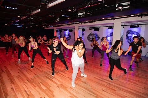 305 Fitness Dance Cardio Workout In Nyc