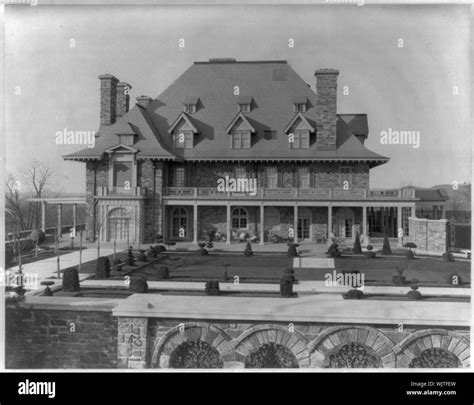 John d rockefeller house Black and White Stock Photos & Images - Alamy