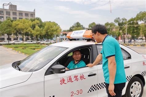 怕驾校教练太凶？和蔼可亲的机器人今后可能就是你的驾驶教练