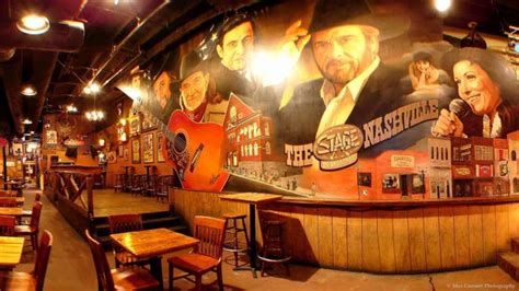 15 Best Honky-Tonk Bars With Live Music in Nashville - UrbanMatter