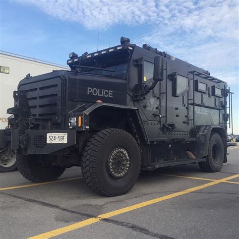 Huge OPP Ontario Canada Armoured Rescue Vehicle R PoliceVehicles