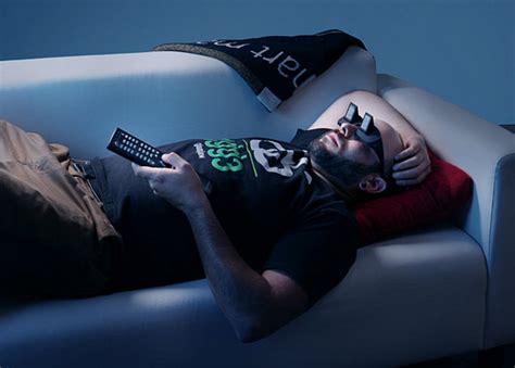 Lazyglasses Helps You Watch Tv While Completely Lying Down Ubergizmo