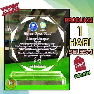 Jual PLAKAT AKRILIK BOX SEHARI JADI VANDEL ACRYLIC PLAKAT WISUDA