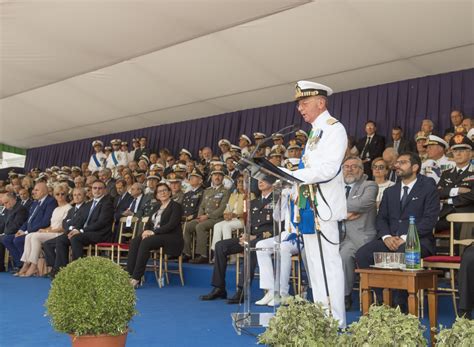 Marina Militare LAmmiraglio Cavo Dragone Nuovo Capo Di Stato Maggiore