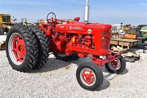 Tractor Zoom 1953 Farmall Super Md