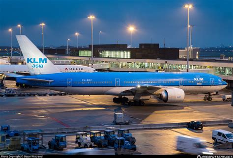 PH BQF KLM Asia Boeing 777 206ER Photo By Oscar Wistrand ID 435241