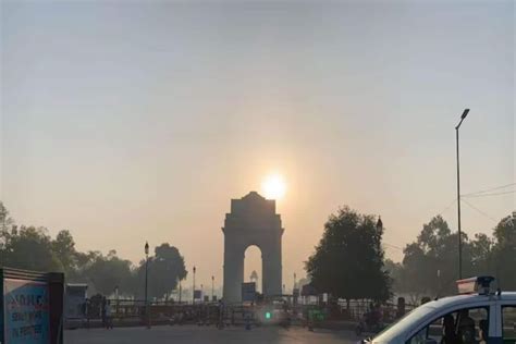 Delhi Records Minimum Temperature Of 171 Degrees Celsius Two Notches