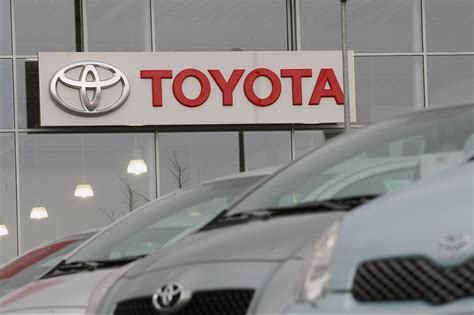 Toyota Convierte Dos De Sus Viejos Modelos En Autos Impulsados Por La Electricidad Y El