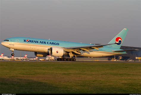 HL8226 Boeing 777 FB5 Korean Air Cargo Bernd K JetPhotos