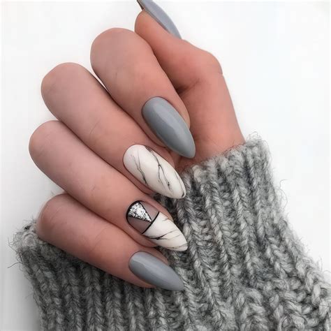 15 Trendy Grey Nails Ideas To Try Right Now Styleoholic