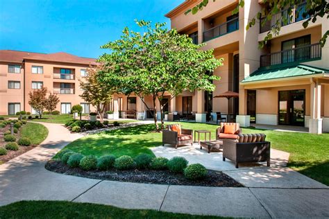 Hotel in Parsippany, NJ, with an Indoor Pool | Courtyard Parsippany