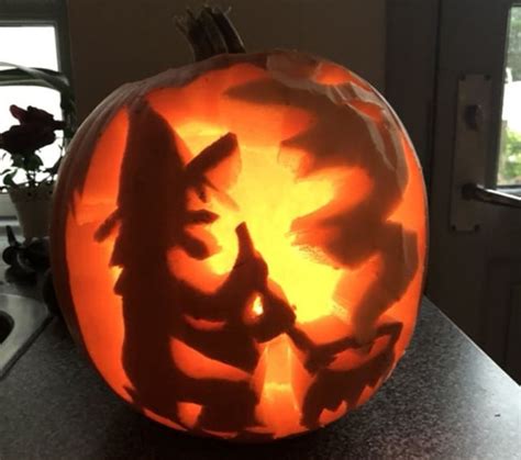 Halloween græskar: Se 12 sjove ideer til græskar udskæring her - ALT.dk