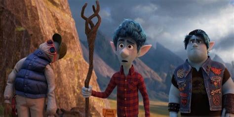 Unidos la primera película de Disney con un personaje abiertamente gay