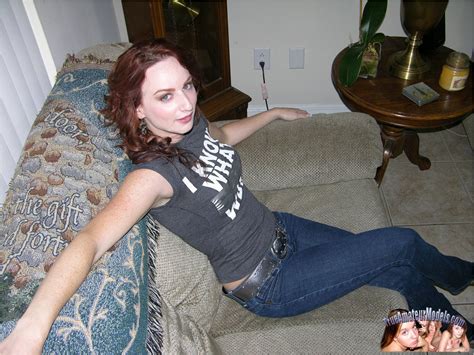 Amateur Redheaded Babe Spreading And Modeling Nude Porn Pictures XXX Photos Sex Images