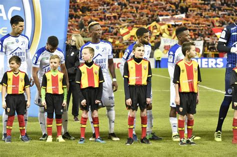 Domino s Ligue 2 RC Lens 0 0 Estac Résumé Vidéo Dailymotion