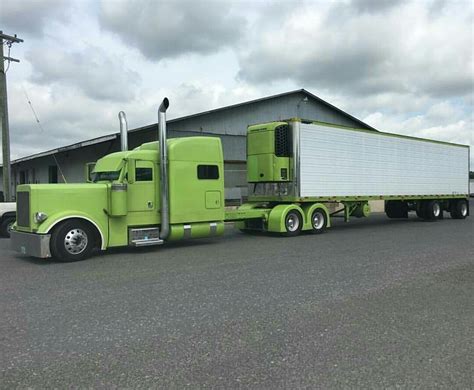 Semitrckn Peterbilt Custom With Matchin Reefer