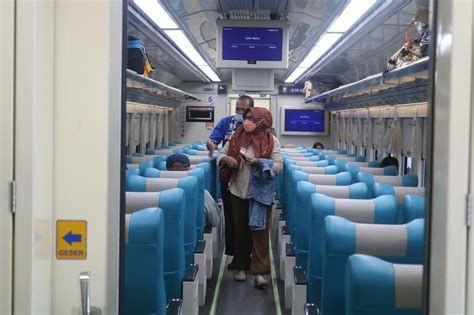 Jangan Panik Ini Tips Saat Barang Tertinggal Di Stasiun Atau Di Ka