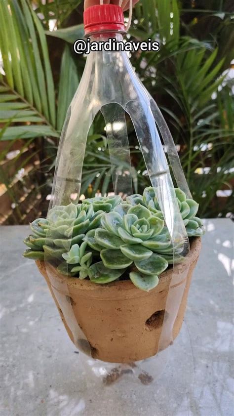 DIY Incrível SUPORTE para pendurar VASOS feito GARRAFA PET