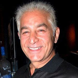 Dalip Tahil - Age, Family, Bio | Famous Birthdays