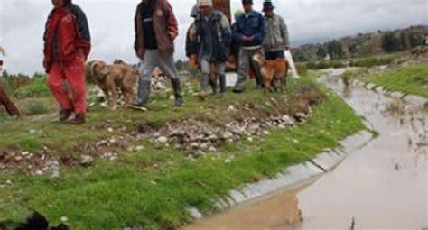 Alcantarillado Colapsa Debido A Fuertes Lluvias Peru Correo