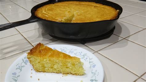 How To Make Sweet Golden Cornbread Cast Iron Cooking Youtube