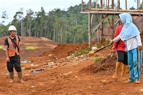 Indonesian Farmers Fight For Their Land In Nickel Mining Boom