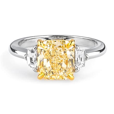 Fancy Light Yellow Diamond Ring Radiant 281 Carat Si1 Naturally