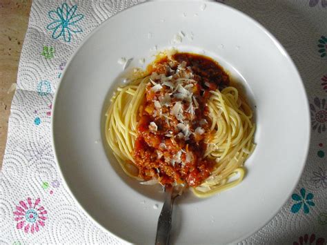 Spaghetti Bolognese Mit Vollkornnudeln Rezept Kochbar De