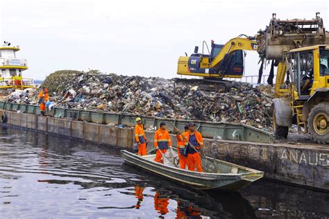 500 toneladas de resíduos Total do transbordo para 30 dias de limpeza