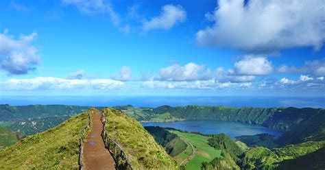 Pohodový týden Azorské ostrovy zelený maják Atlantiku Sao Miguel