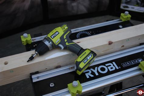 Ryobi Quipe Son Mod Le De Perceuse Visseuse R Dde Ll S D Une