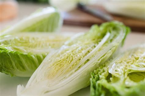 Napa Cabbage Vs Romaine Lettuce The Ultimate Veggie Showdown