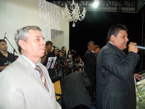 Pastor Edinaldo Domingos Uma verdadeira noite de adoração a Deus