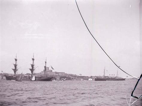 Hms Freja Och Hms Drott Vid Marstrand Bohusläns Museum Digitaltmuseum