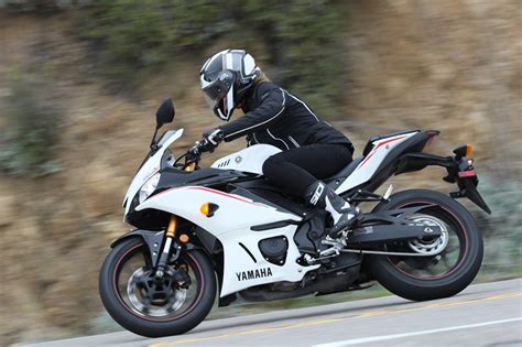 2019 Yamaha Yzf R3 First Ride Review Rider Magazine