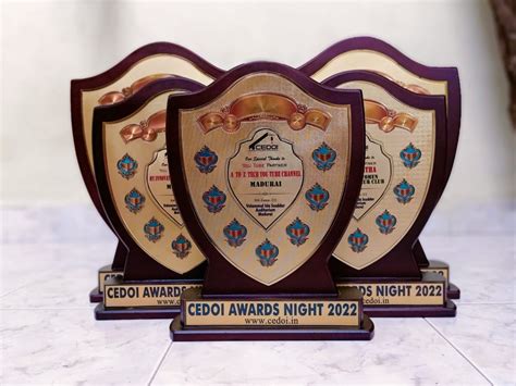 Wooden Shield Trophy At ₹ 750piece Wooden Trophy In Madurai Id