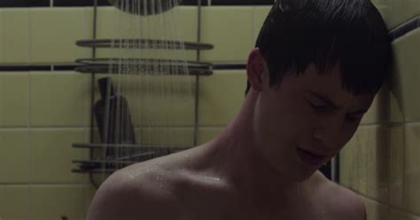 DIARIO DE UN GAY RARO Y DIFERENTE RELATO GAY REASONS GAY CAPÍTULO LA SOMBRA MISTERIOSA