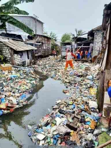 Sungai Kalianak Penuh Sampah Wawali Surabaya Armuji Sebut Sebagai