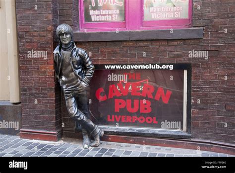 John Lennon Statue Outside The Cavern Club Liverpool England Uk
