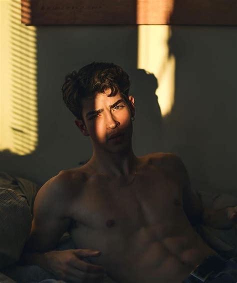 Pin De Luis Eduardo Em 1 Wattpad Hot Marido