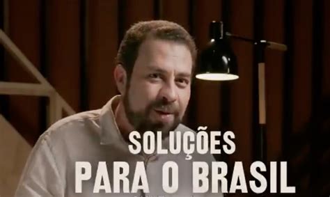 Boulos vai à corregedoria contra prefeito de SP por retirada de cartaz