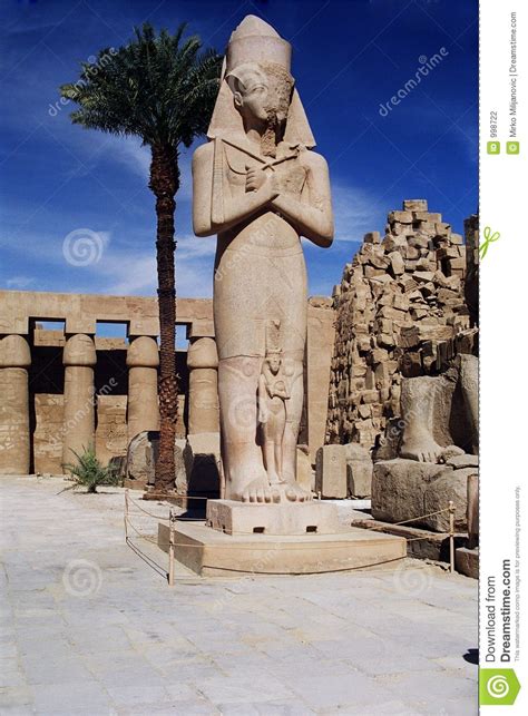 Estatua Del Pharaoh Ramses Ii Foto De Archivo Imagen De Egipcio