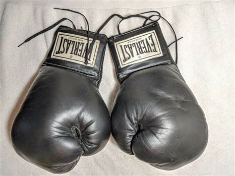 Vintage Pair Leather Everlast Boxing Training Gloves MODEL 2416 Retro