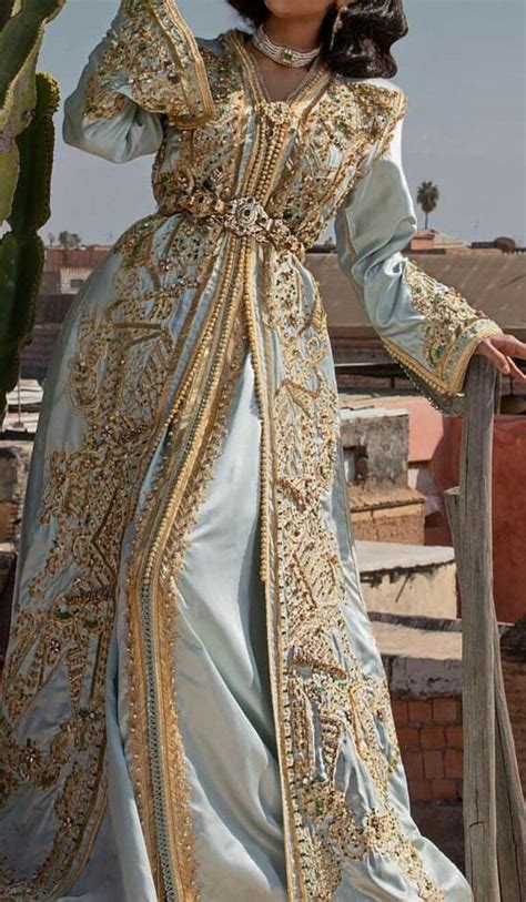 Pin By Enticing On Abaya Kaftan Life Moroccan Dress Moroccan