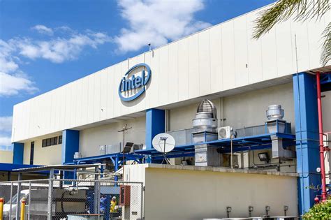 Acciones de Intel se desploman Empresa despedirá a 15 de sus