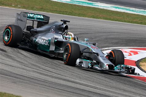 2014 Malaysian GP - Lewis Hamilton (Mercedes) [5315x3543] : F1Porn